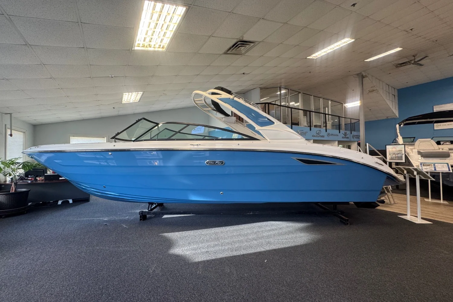 2025 Sea Ray SDX 270