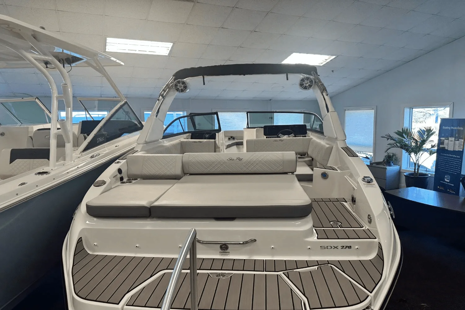 2025 Sea Ray SDX 270 Image Thumbnail #11