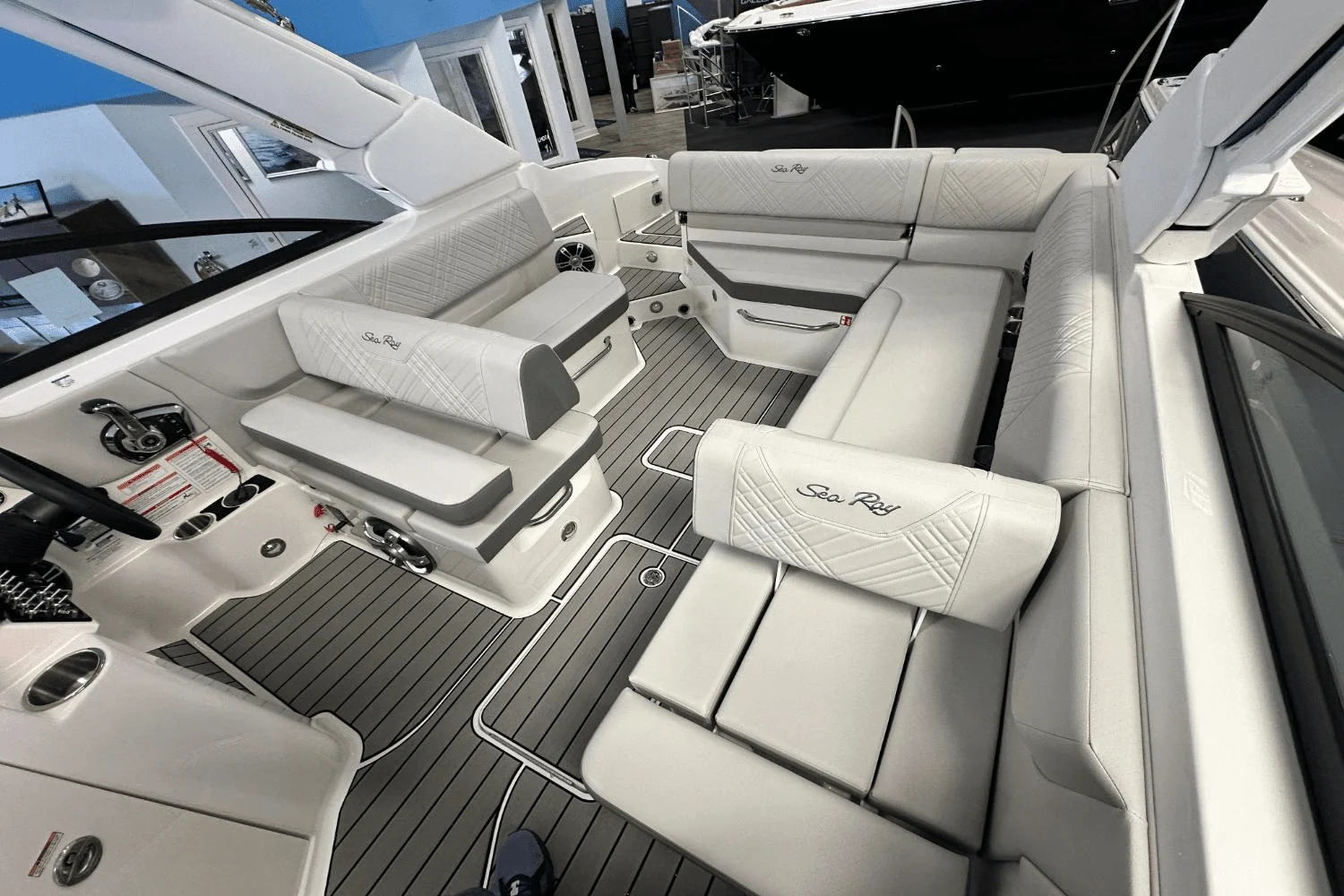 2025 Sea Ray SDX 270 Image Thumbnail #20