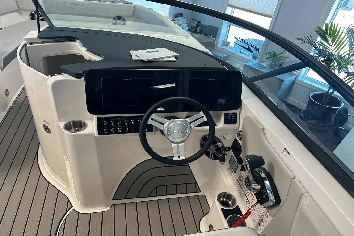 2025 Sea Ray SDX 270 Image Thumbnail #28