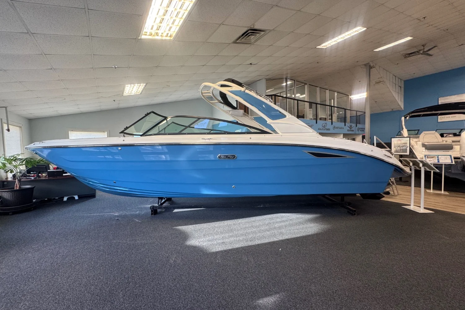 Thumbnail 2 for 2025 Sea Ray SDX 270