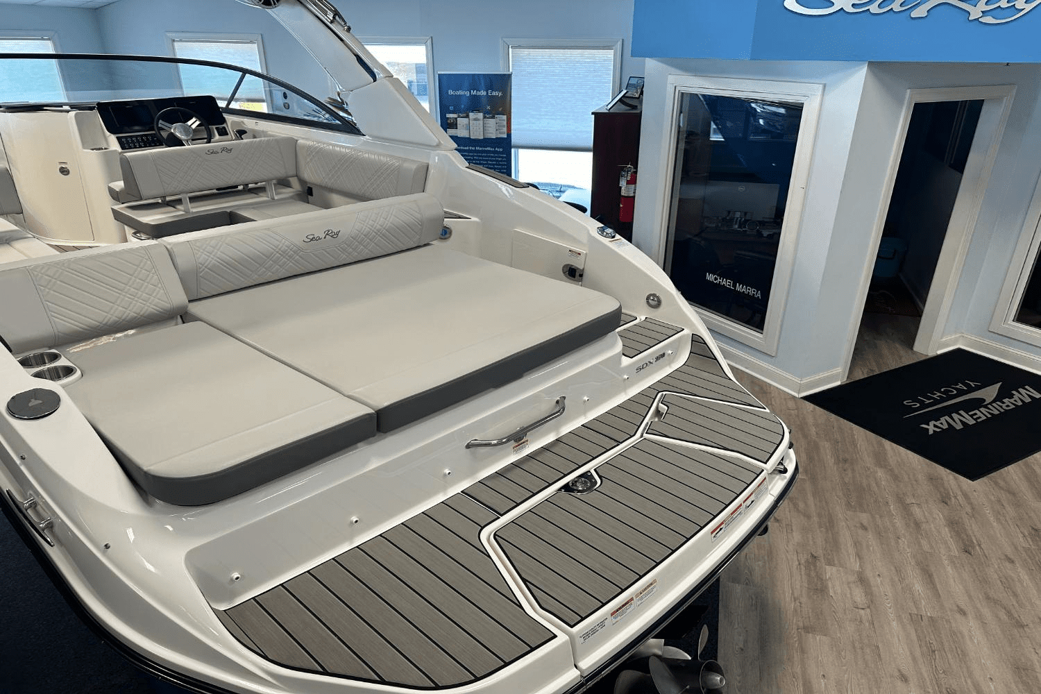 2025 Sea Ray SDX 270 Image Thumbnail #10