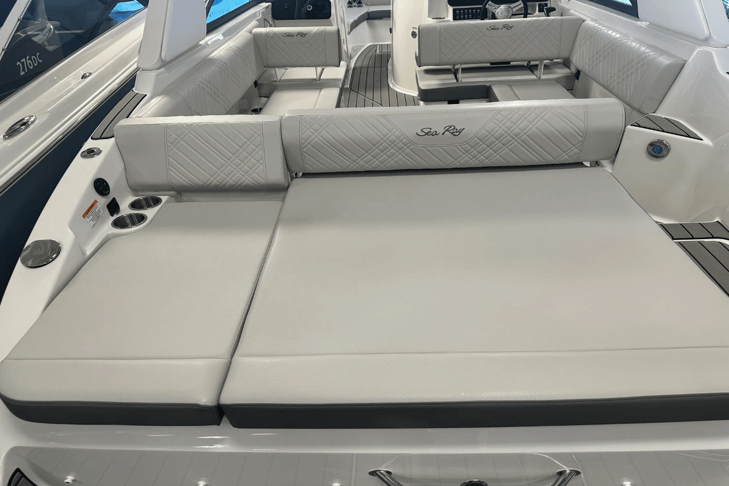 2025 Sea Ray SDX 270 Image Thumbnail #13