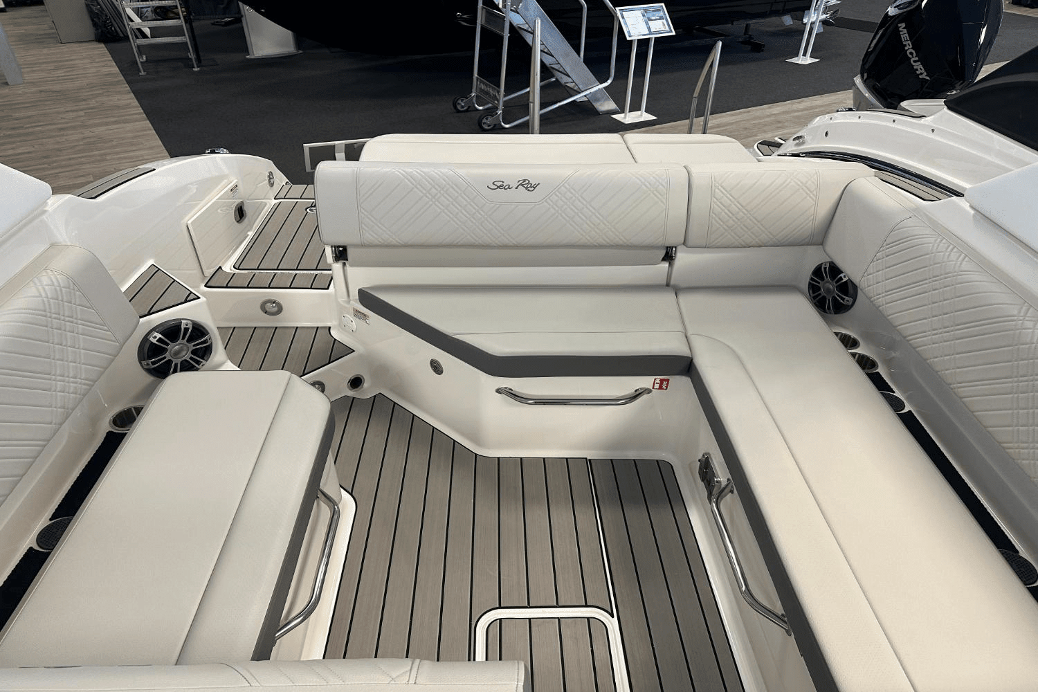 2025 Sea Ray SDX 270 Image Thumbnail #19