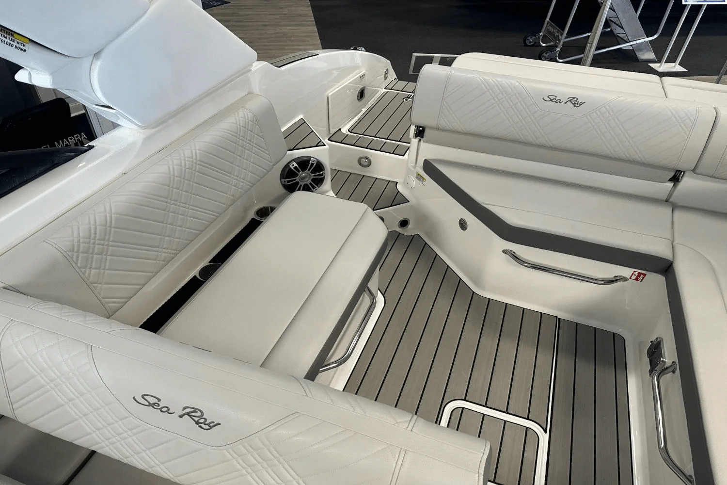 2025 Sea Ray SDX 270 Image Thumbnail #18