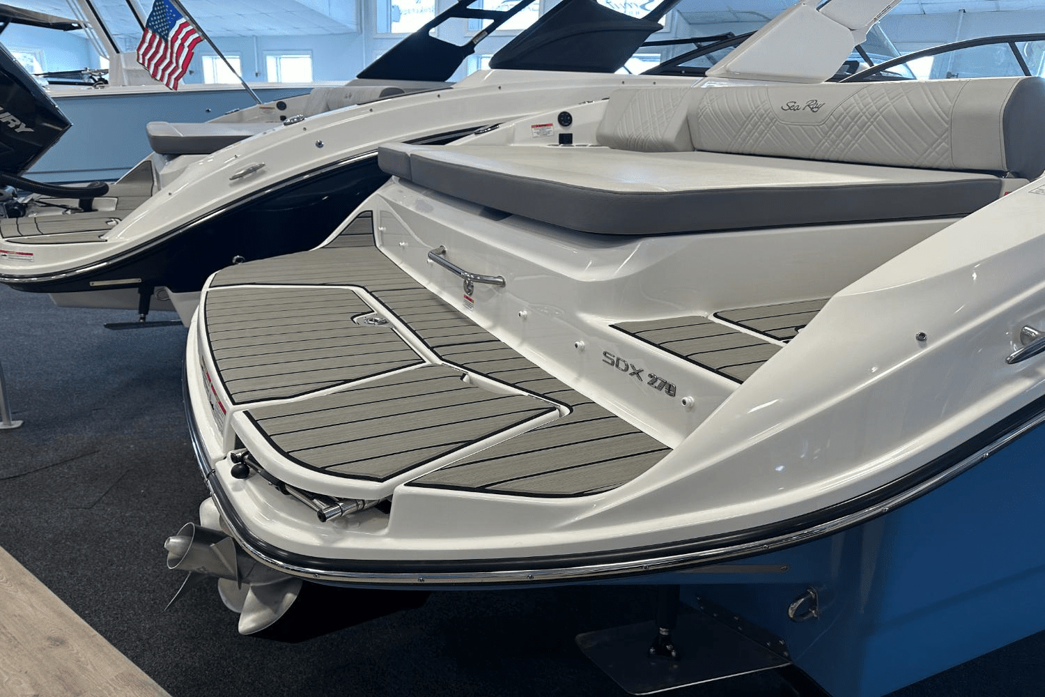 2025 Sea Ray SDX 270 Image Thumbnail #9