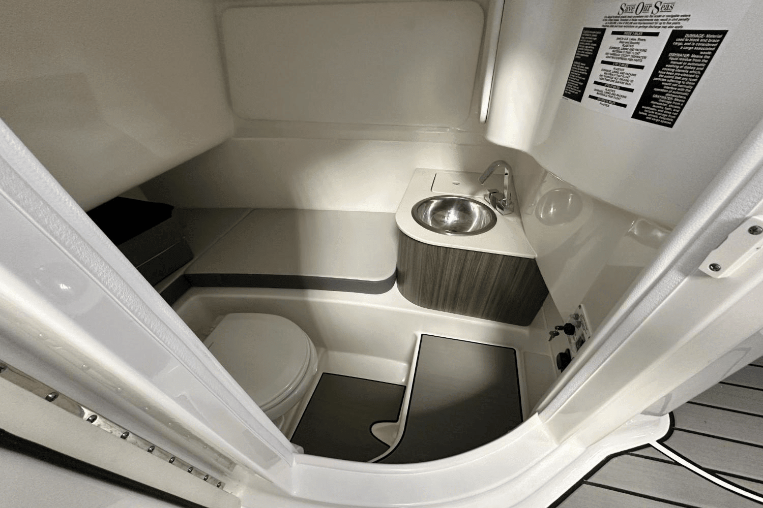 2025 Sea Ray SDX 270 Image Thumbnail #26