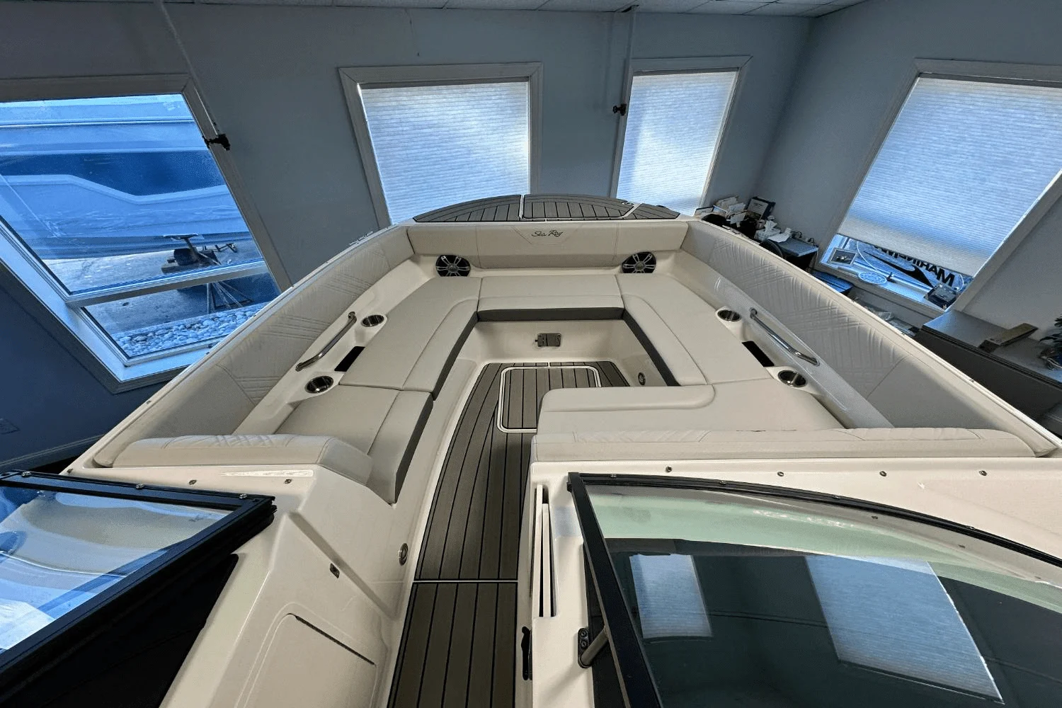 2025 Sea Ray SDX 270 Image Thumbnail #31