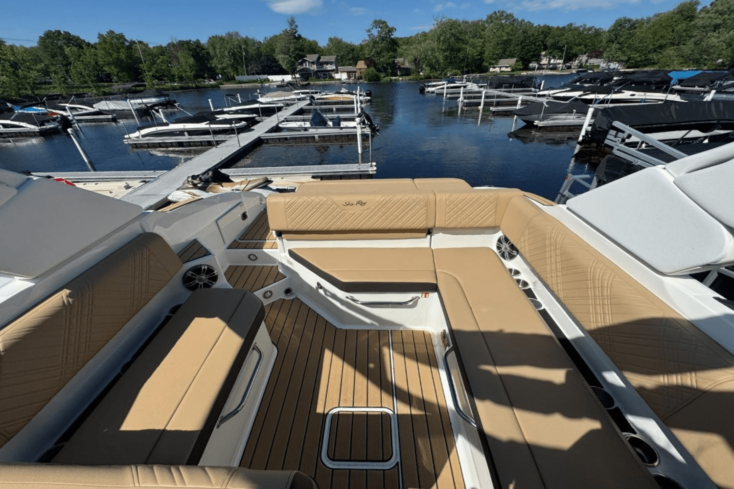 2025 Sea Ray SDX 270 Image Thumbnail #6