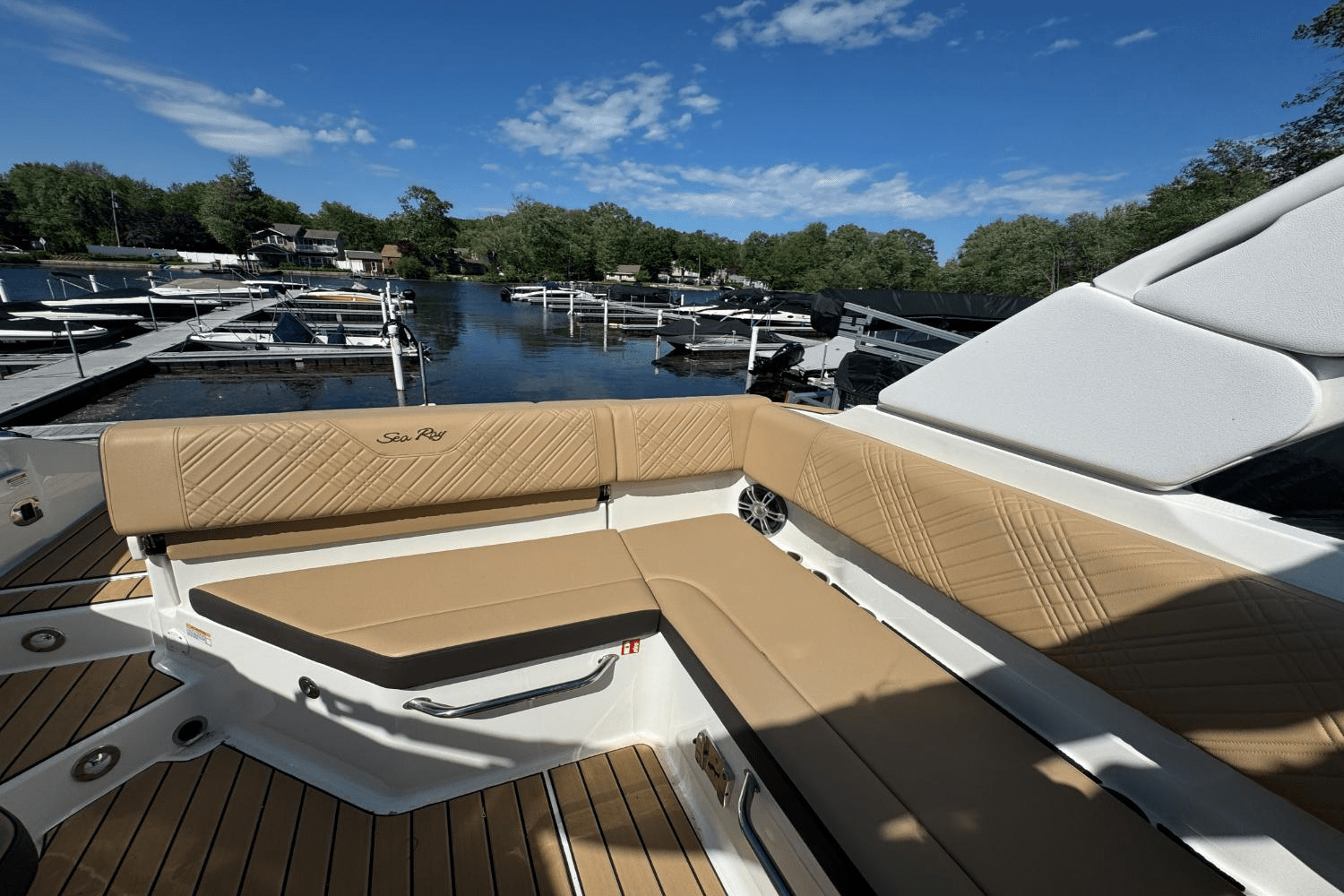 2025 Sea Ray SDX 270 Image Thumbnail #9