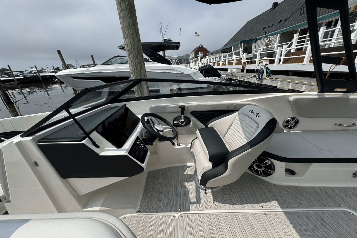 2025 Sea Ray SPX 230 Image Thumbnail #37