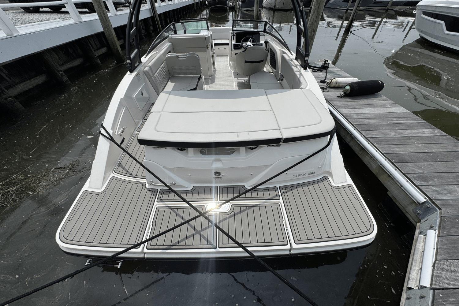 2025 Sea Ray SPX 230 Image Thumbnail #13