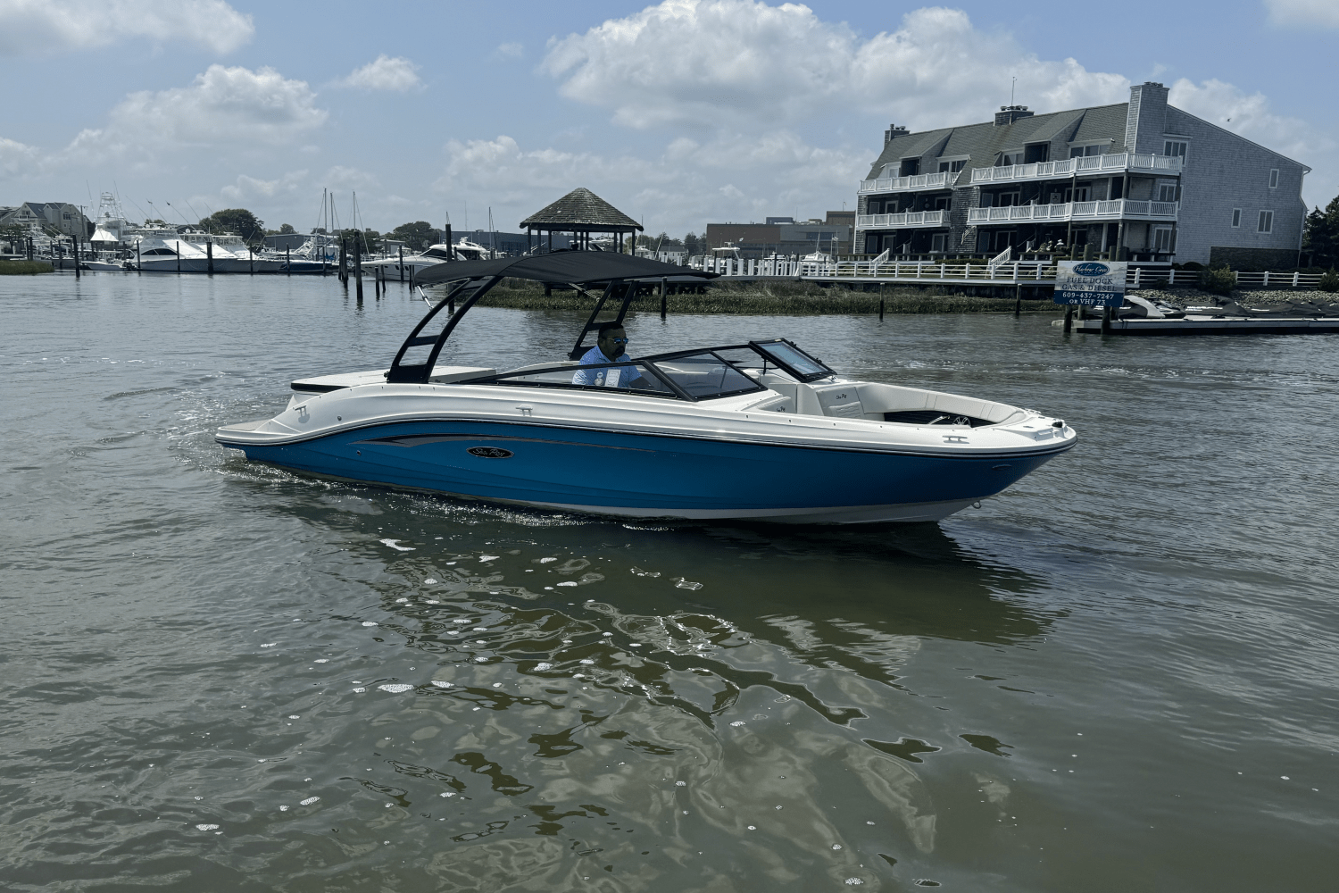 2025 Sea Ray SPX 230 Image Thumbnail #60
