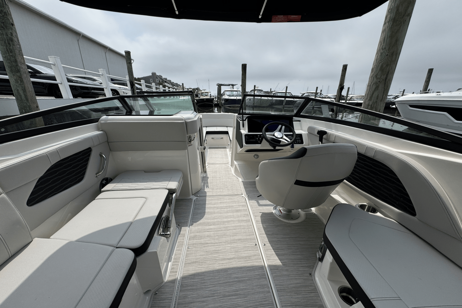 2025 Sea Ray SPX 230 Image Thumbnail #28