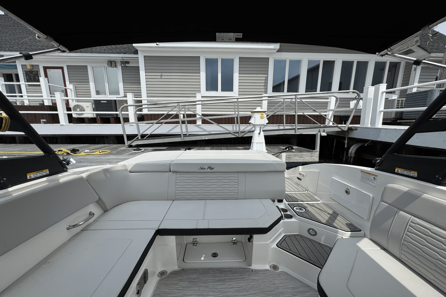 2025 Sea Ray SPX 230 Image Thumbnail #18