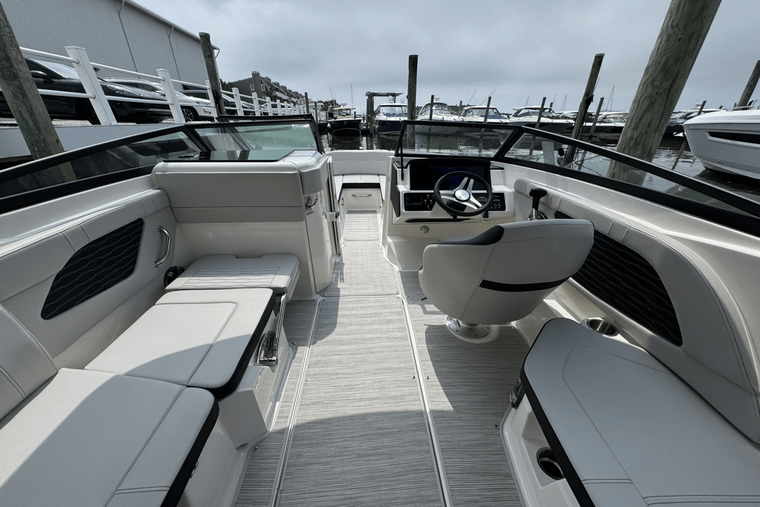 2025 Sea Ray SPX 230 Image Thumbnail #27