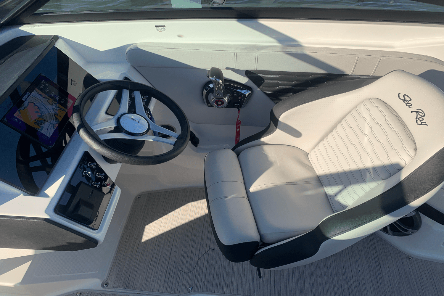 2025 Sea Ray SPX 230 Image Thumbnail #17