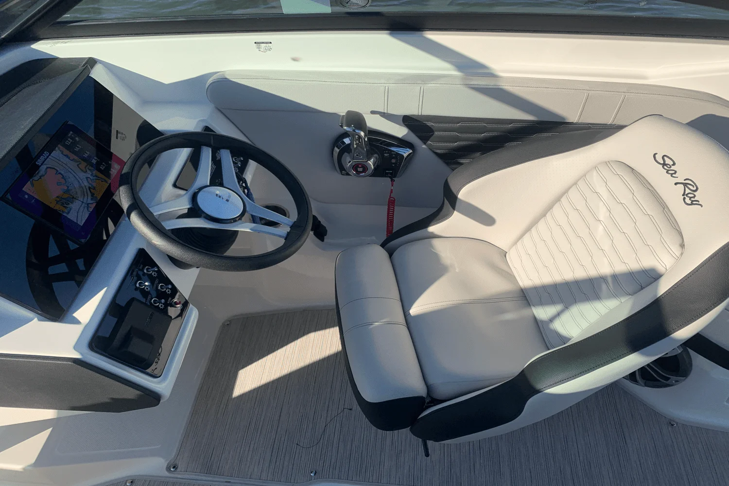 2025 Sea Ray SPX 230 Image Thumbnail #17