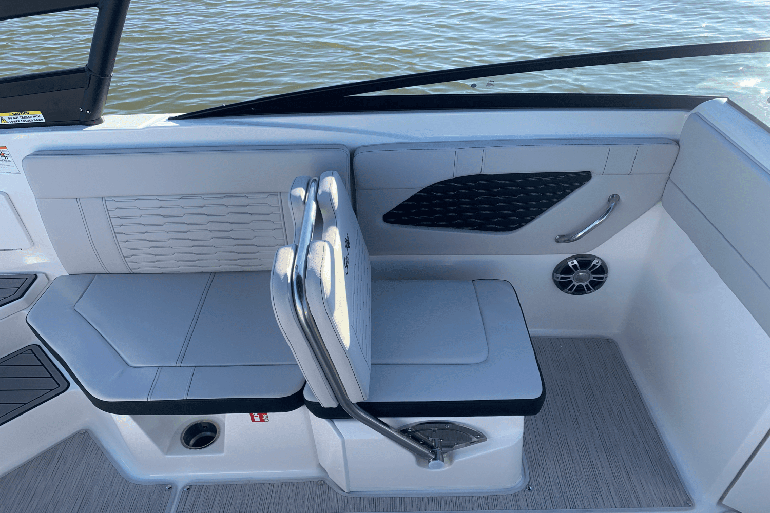 2025 Sea Ray SPX 230 Image Thumbnail #13