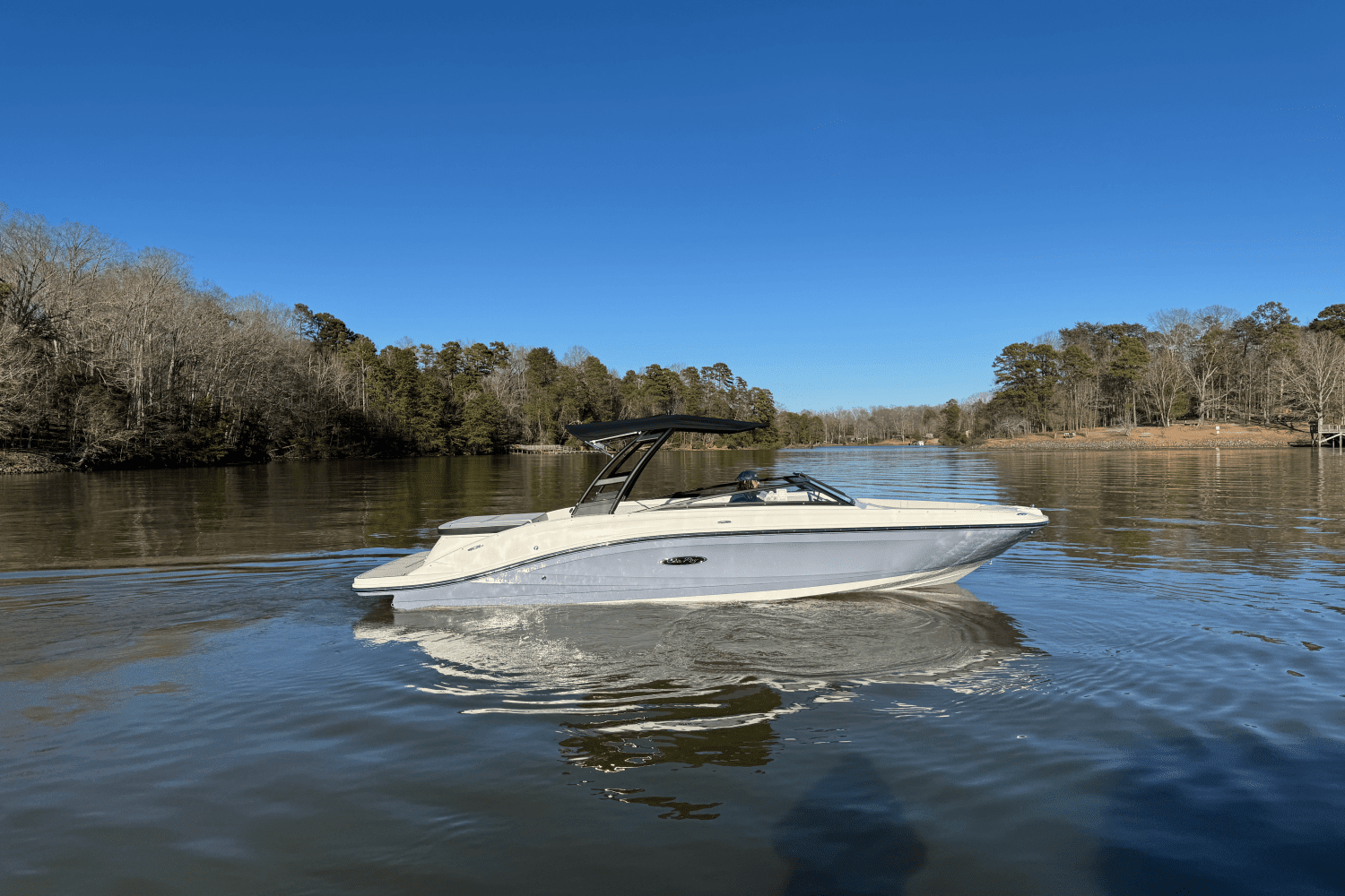 2025 Sea Ray SPX 230 Image Thumbnail #3