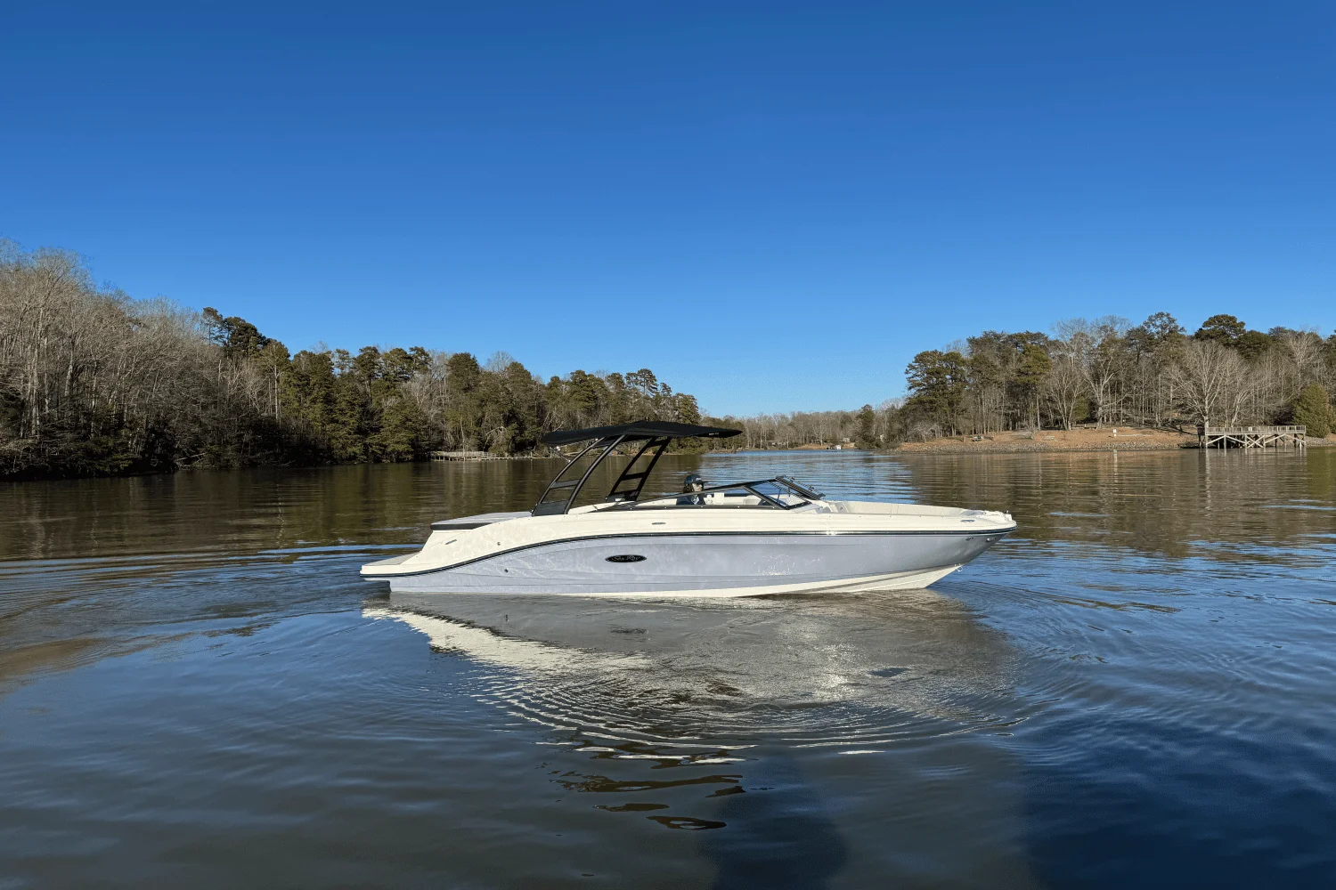 2025 Sea Ray SPX 230 Image Thumbnail #4