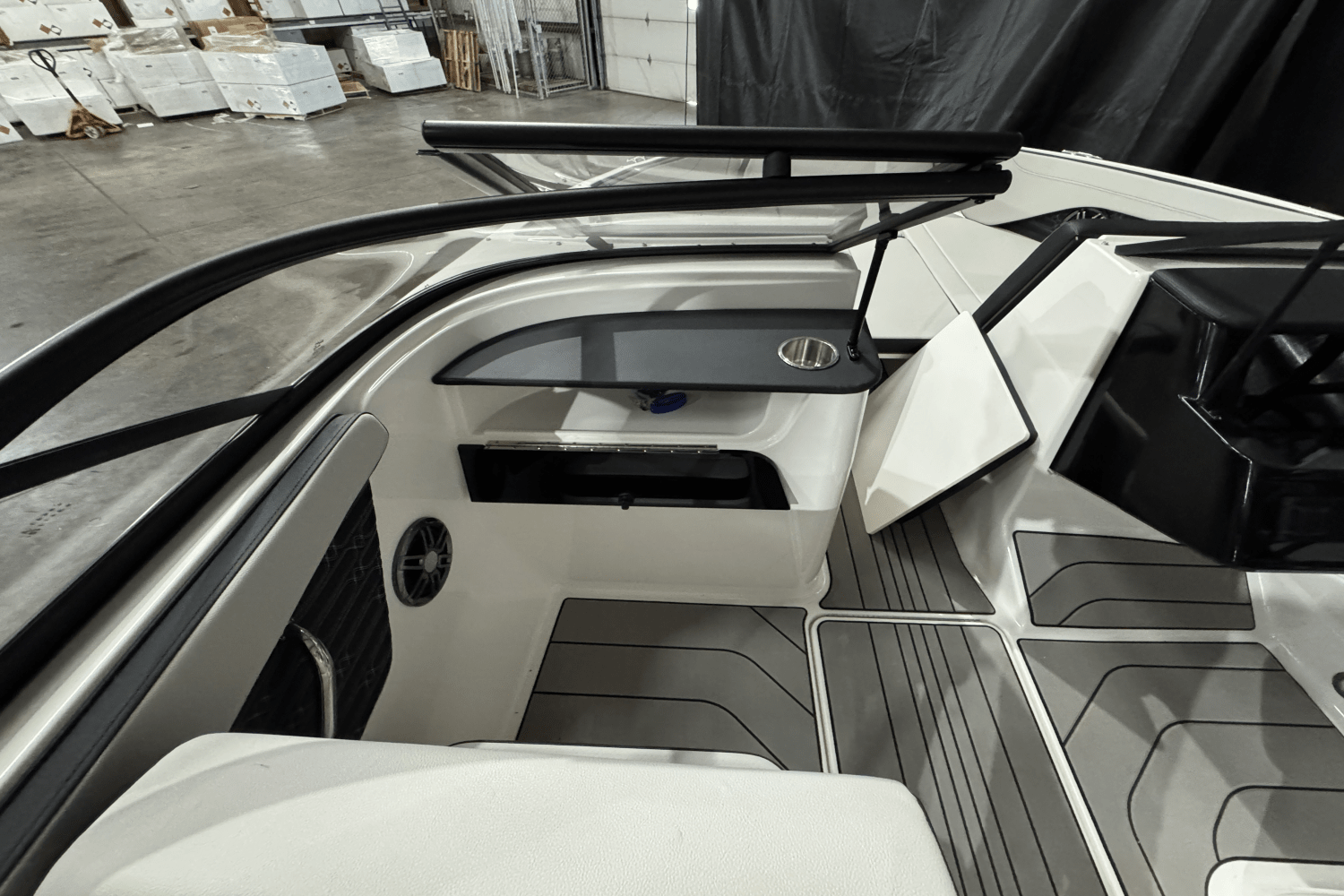 2025 Sea Ray SPX 190 Image Thumbnail #17