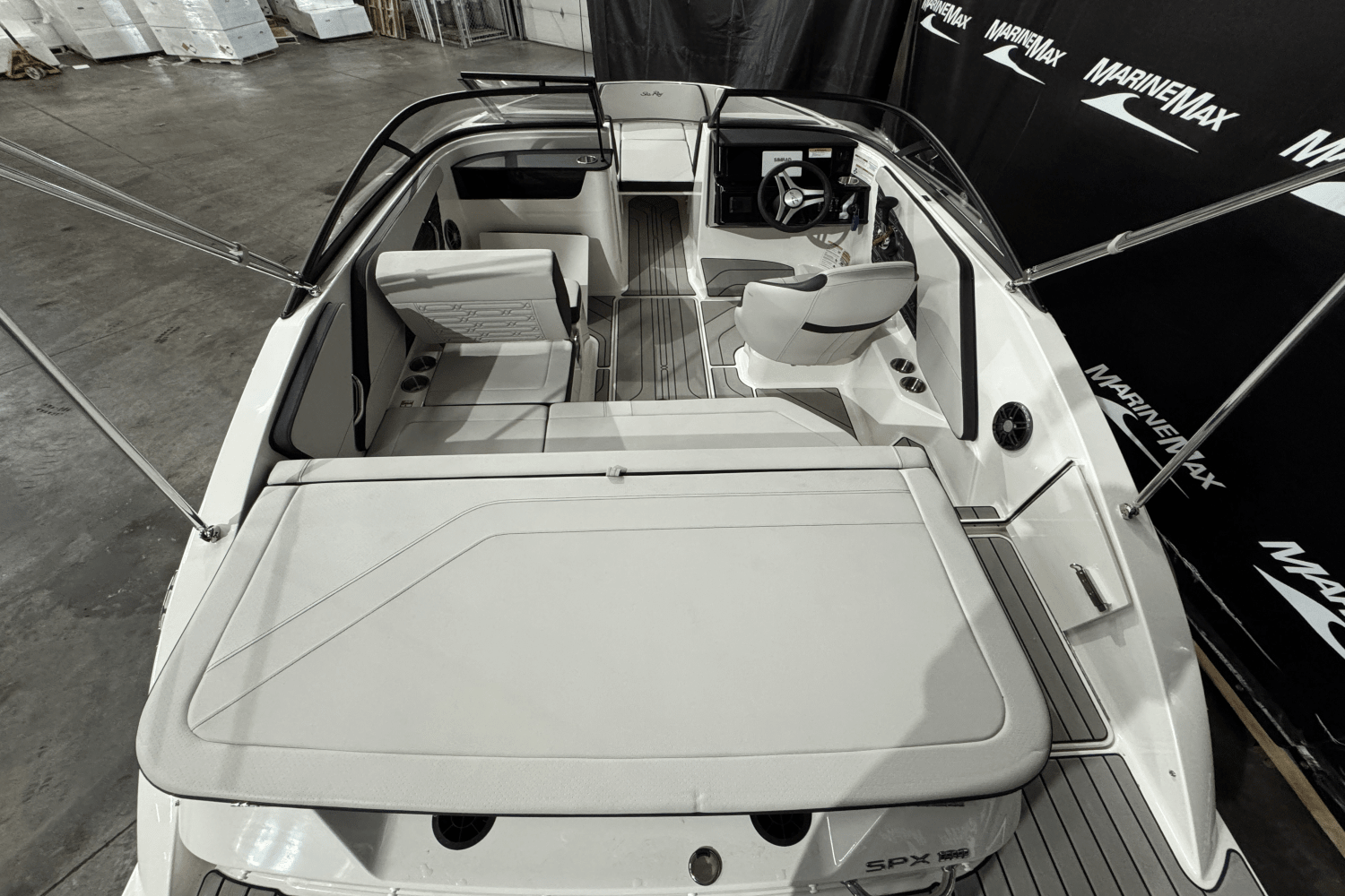 2025 Sea Ray SPX 190 Image Thumbnail #8