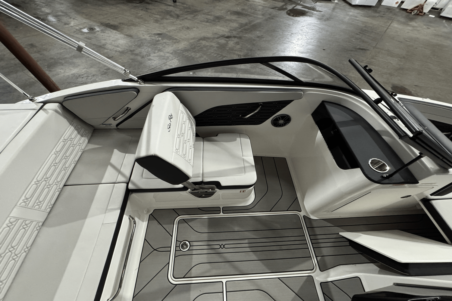 2025 Sea Ray SPX 190 Image Thumbnail #14