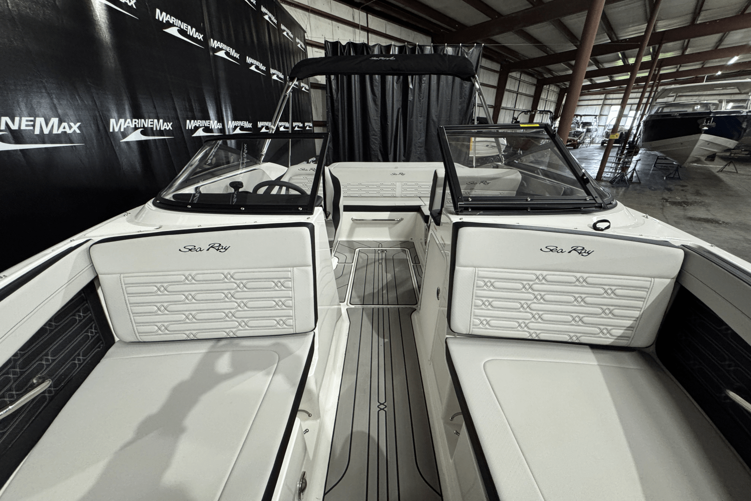 2025 Sea Ray SPX 190 Image Thumbnail #38