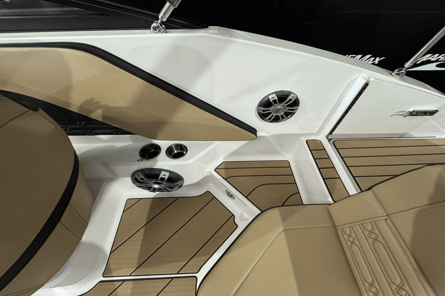 2025 Sea Ray SPX 190 Image Thumbnail #7