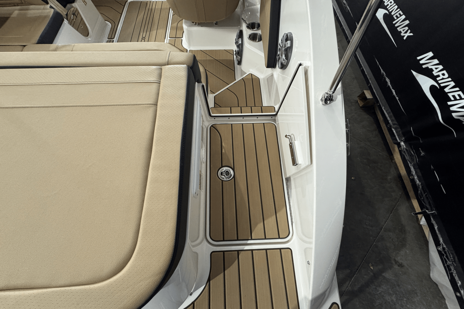 2025 Sea Ray SPX 190 Image Thumbnail #6
