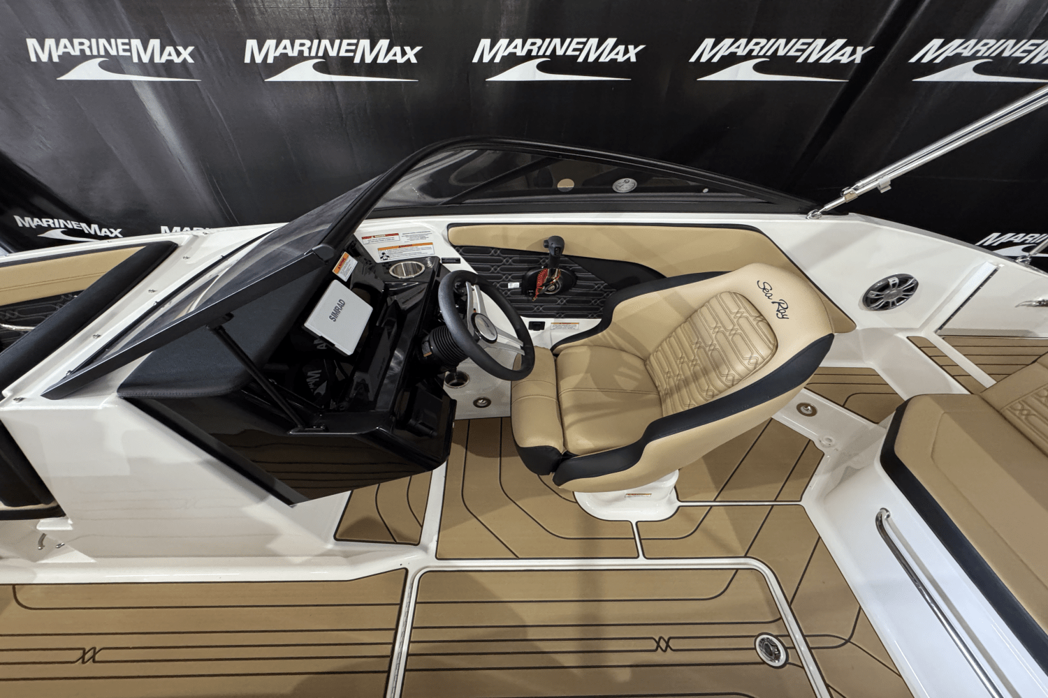 2025 Sea Ray SPX 190 Image Thumbnail #13