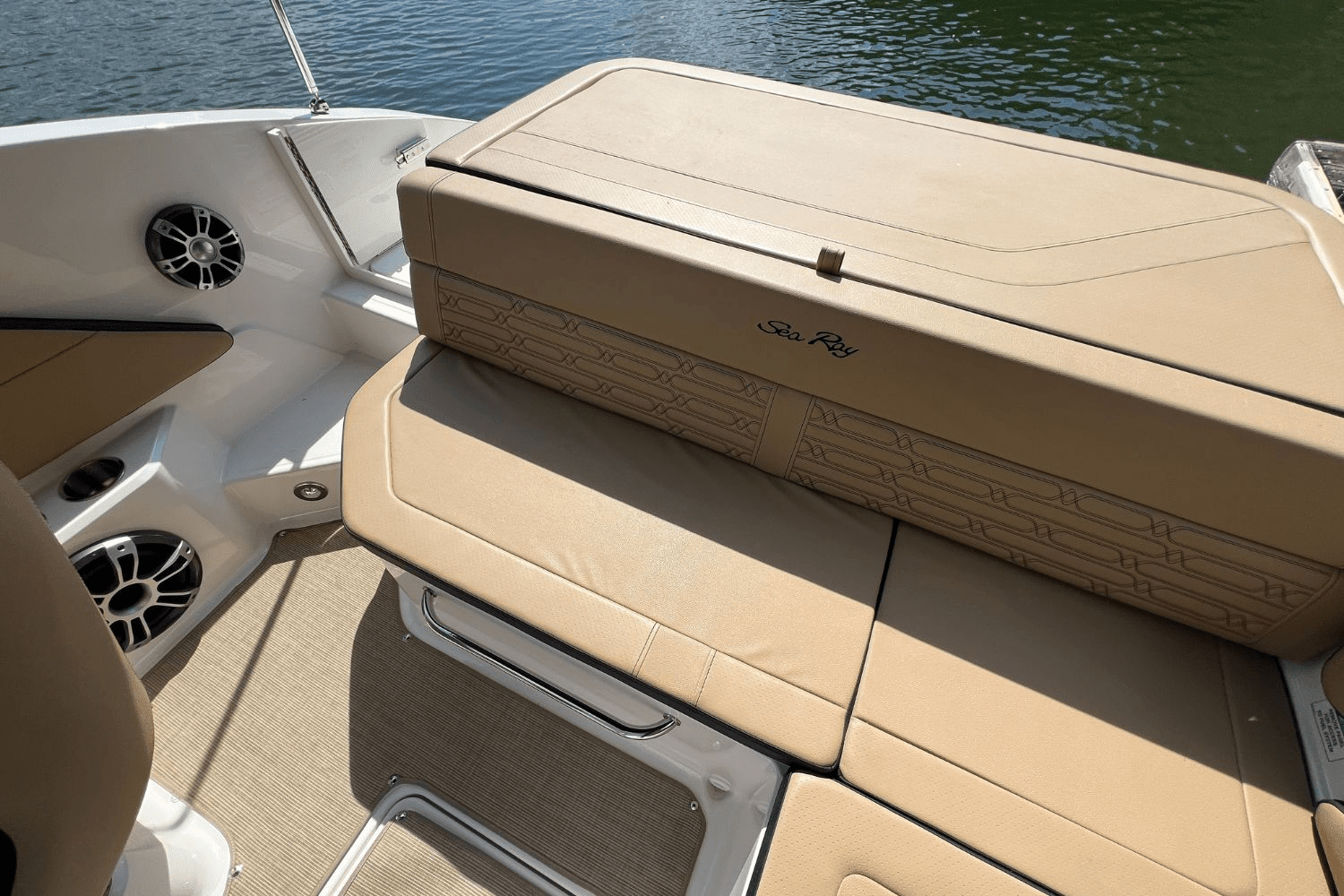 2025 Sea Ray SPX 190 Image Thumbnail #8
