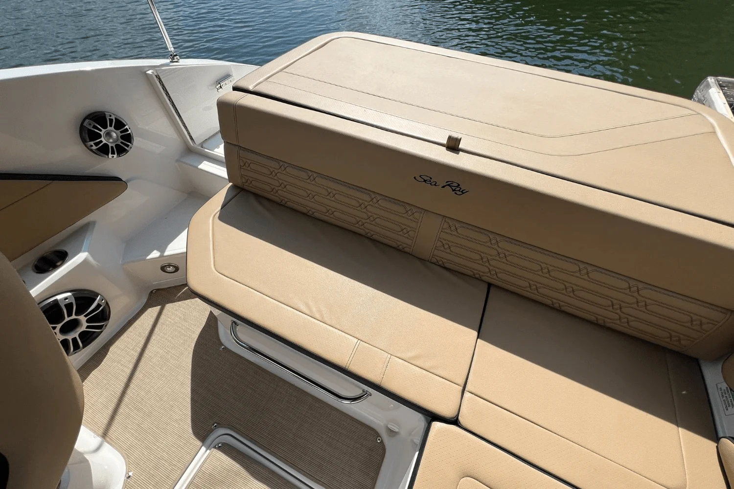 2025 Sea Ray SPX 190 Image Thumbnail #8