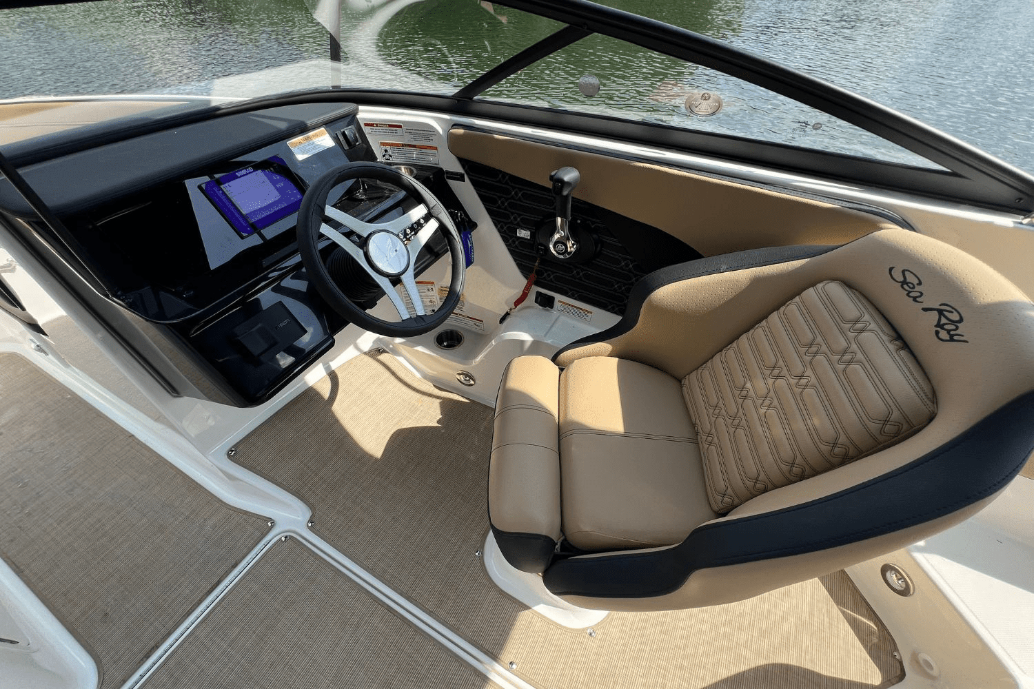 2025 Sea Ray SPX 190 Image Thumbnail #11