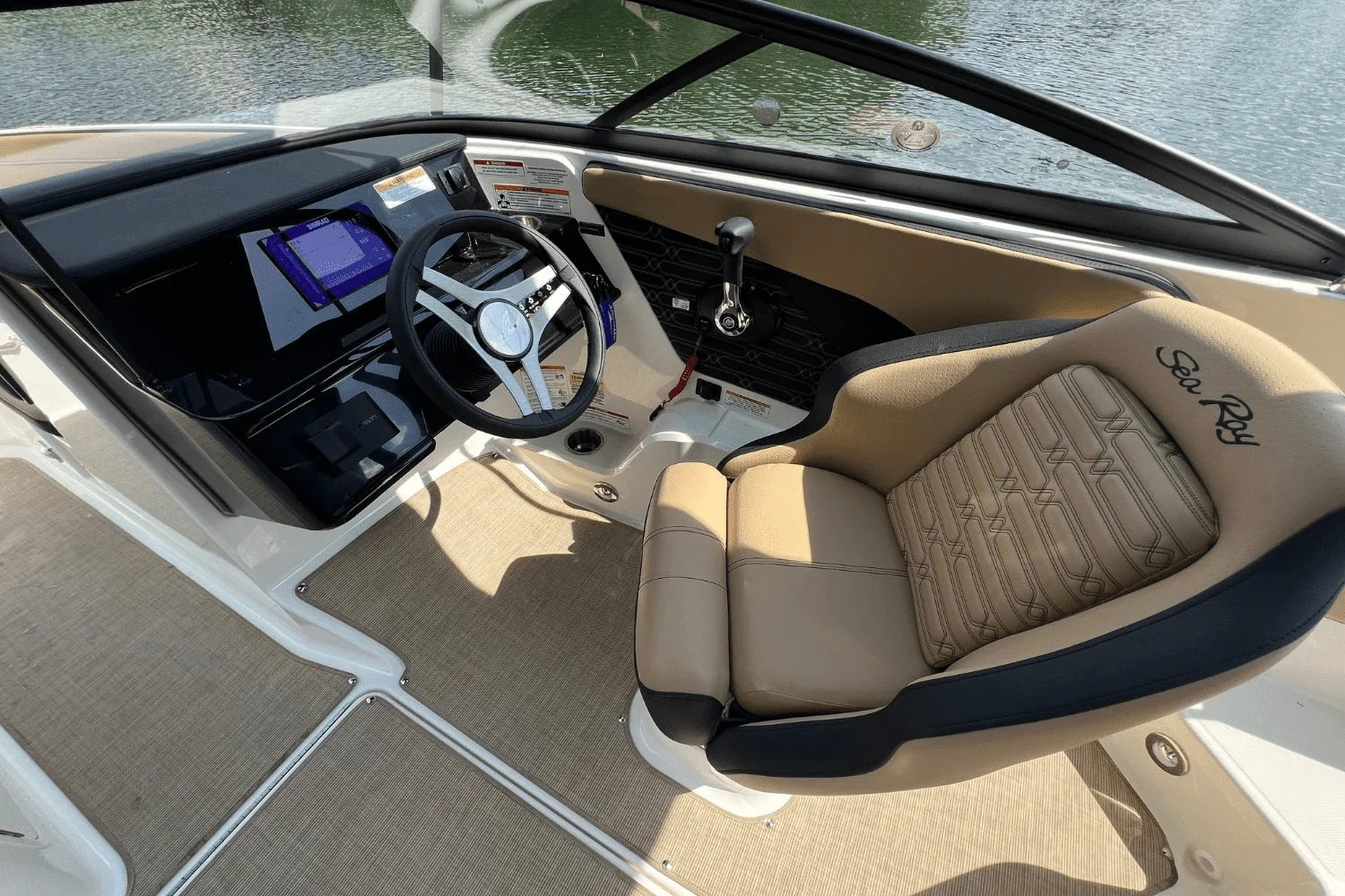 2025 Sea Ray SPX 190 Image Thumbnail #11