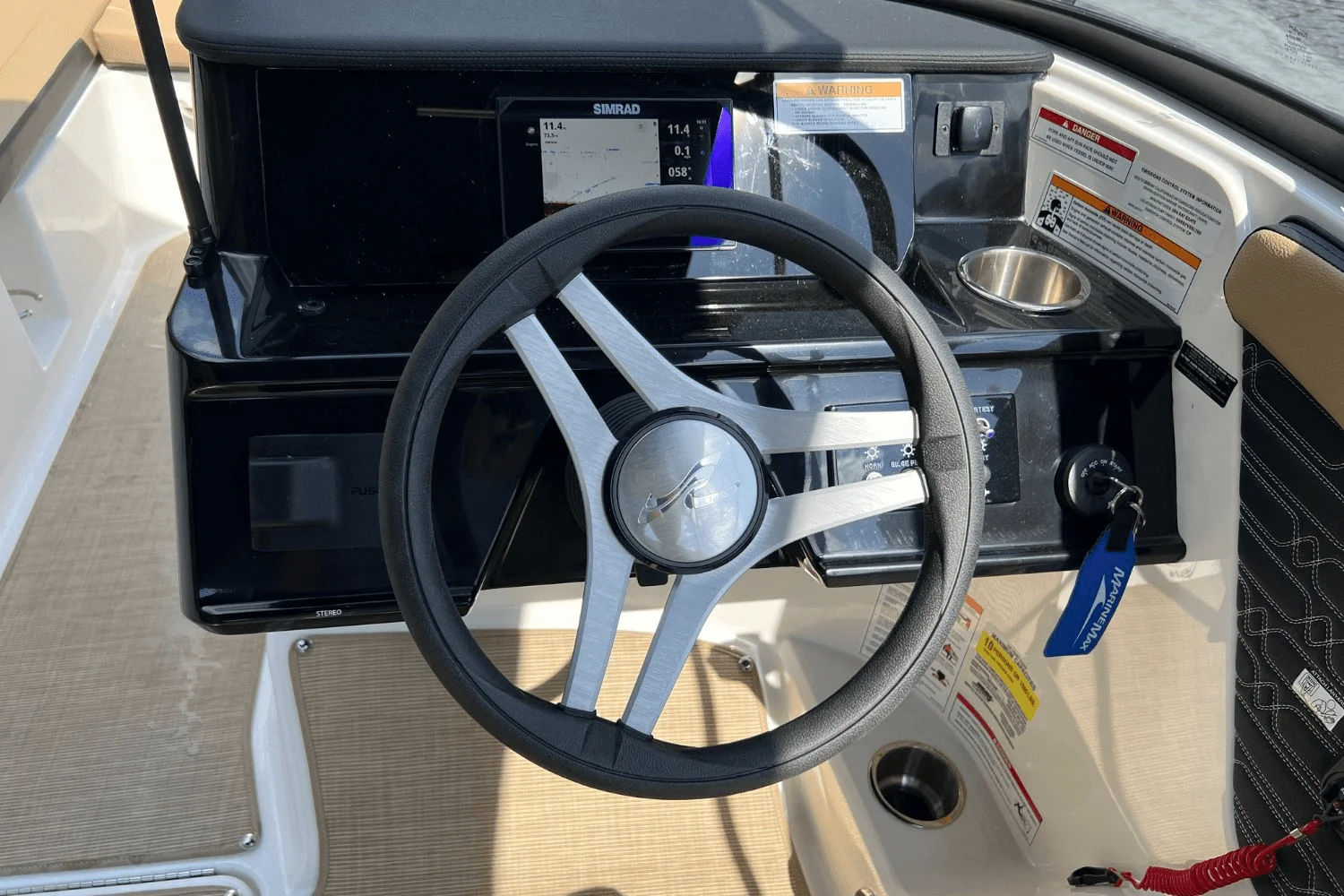 2025 Sea Ray SPX 190 Image Thumbnail #12