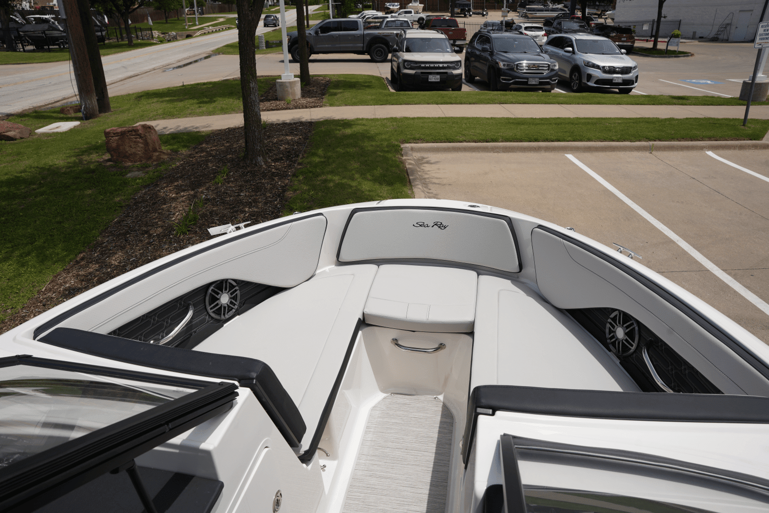 2025 Sea Ray SPX 190 Image Thumbnail #13