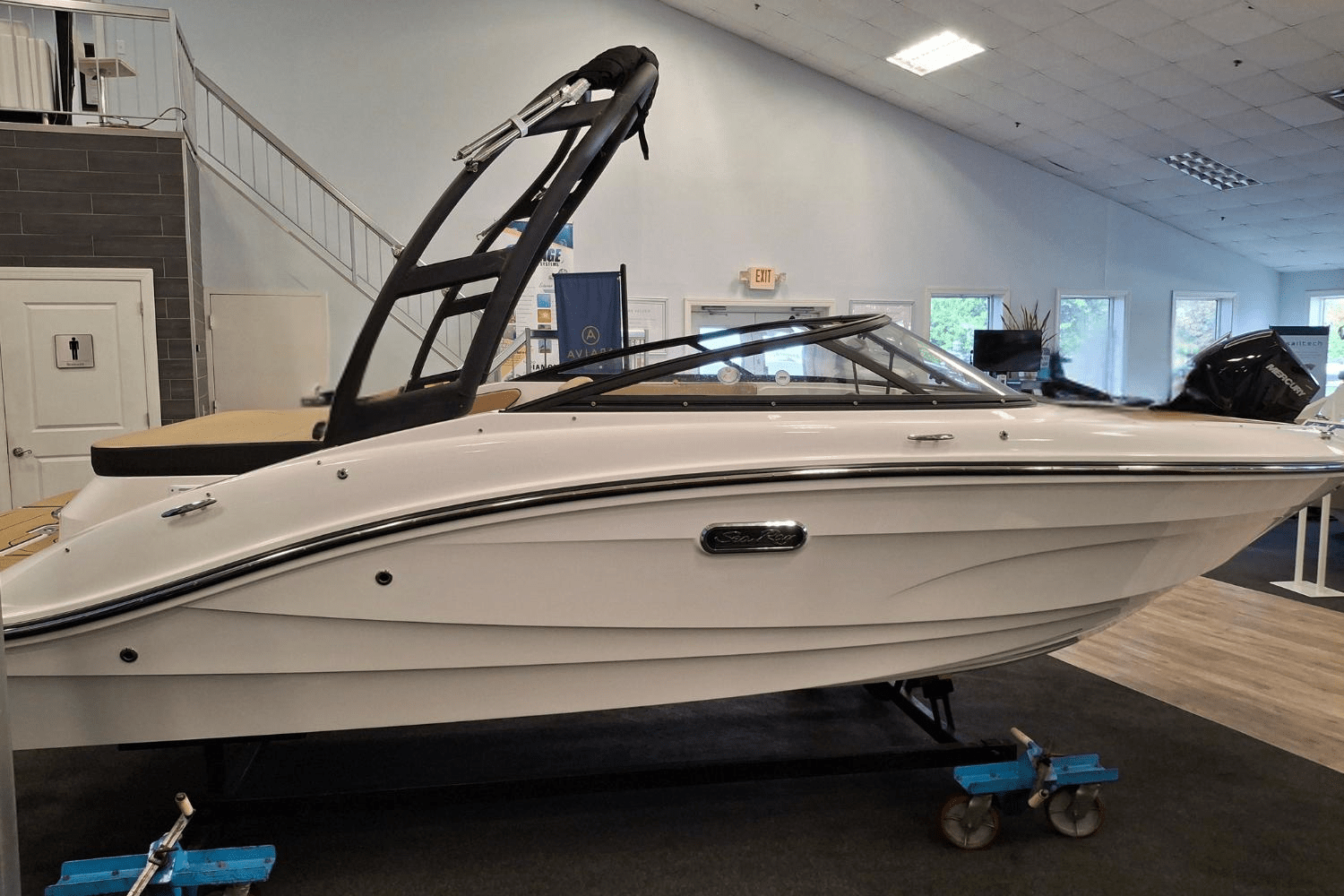 2025 Sea Ray SPX 190 Image Thumbnail #1
