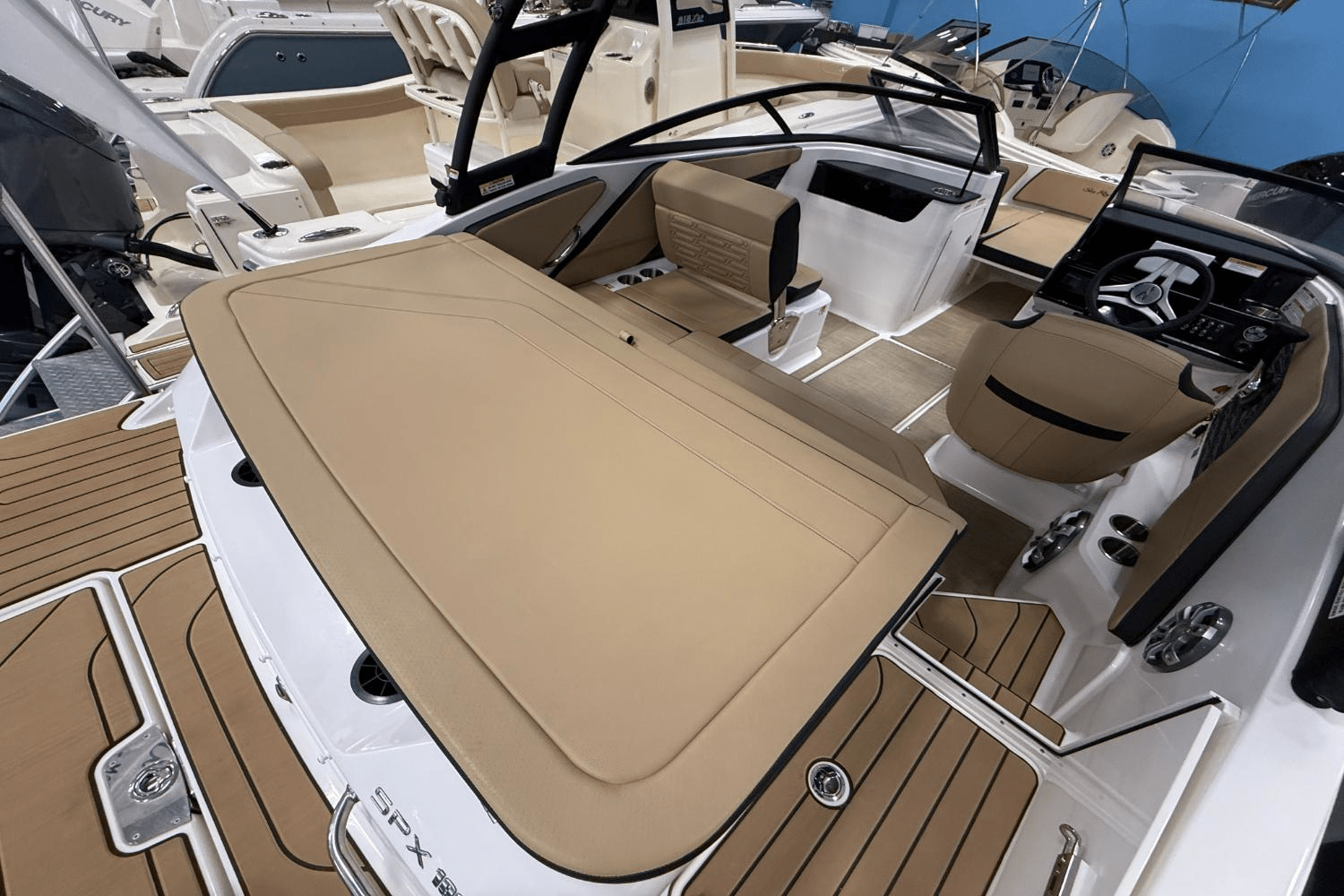 2025 Sea Ray SPX 190 Image Thumbnail #10