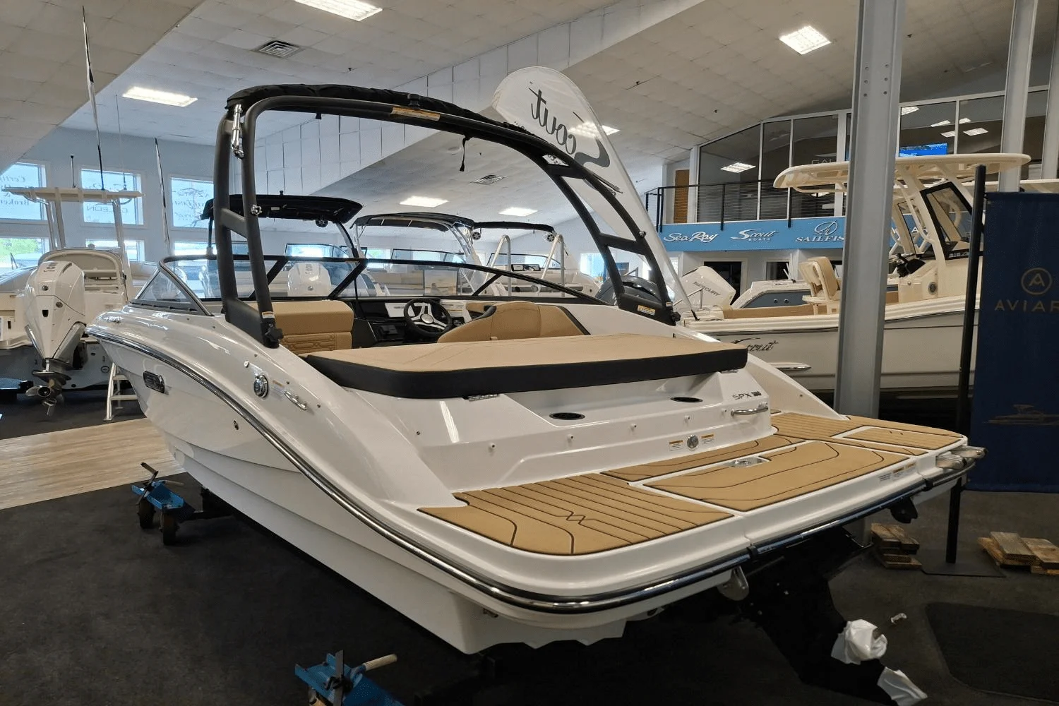 2025 Sea Ray SPX 190 Image Thumbnail #3