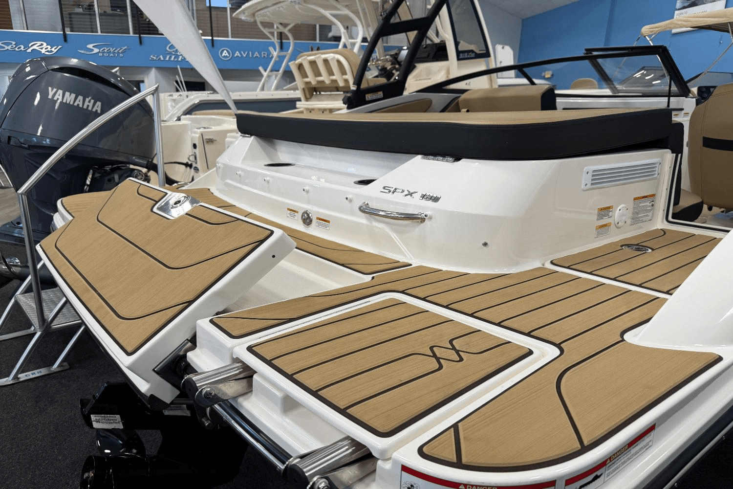 2025 Sea Ray SPX 190 Image Thumbnail #6