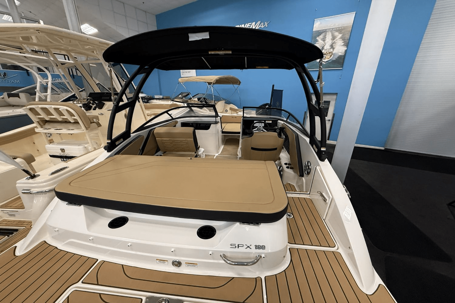 2025 Sea Ray SPX 190 Image Thumbnail #9