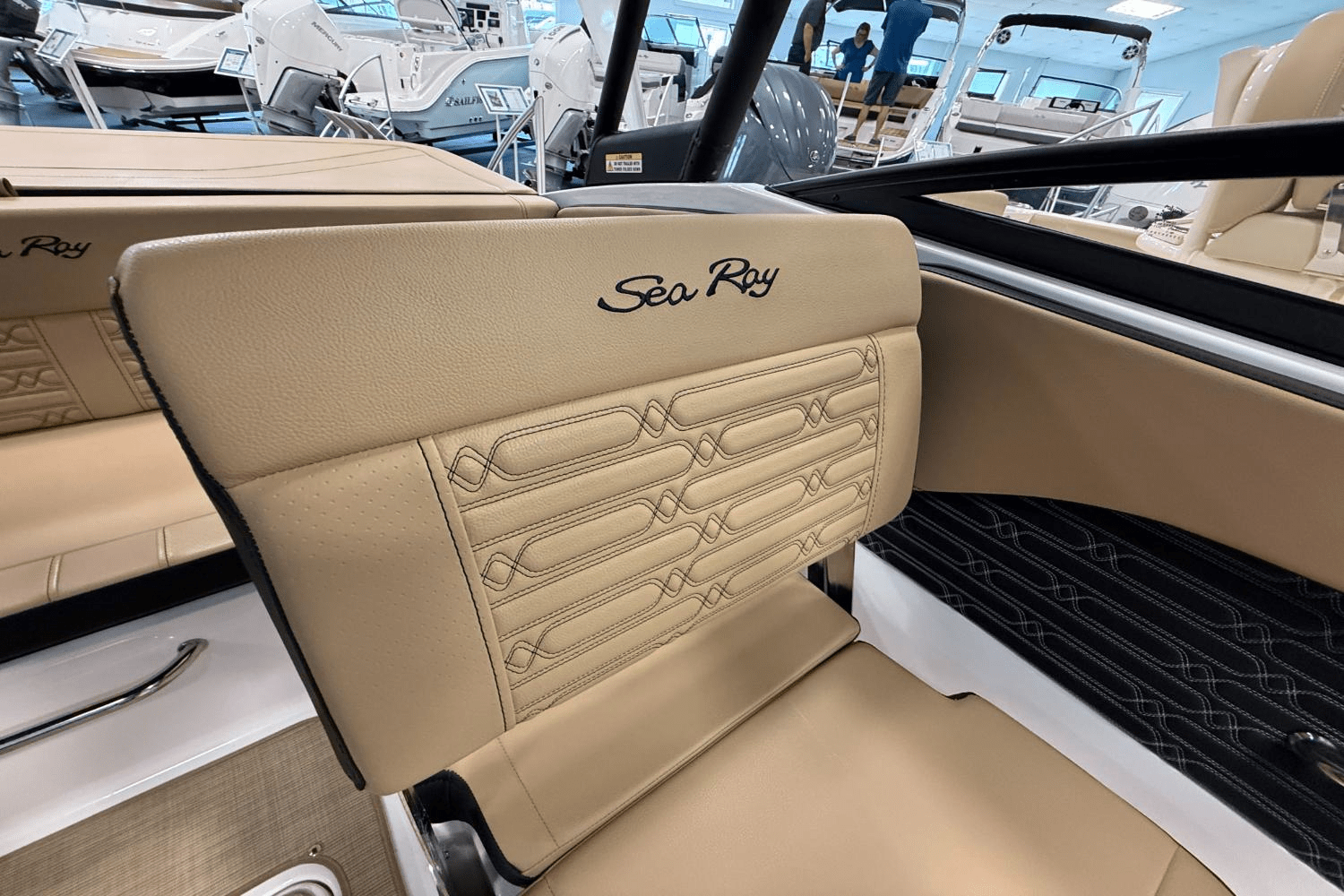 2025 Sea Ray SPX 190 Image Thumbnail #13