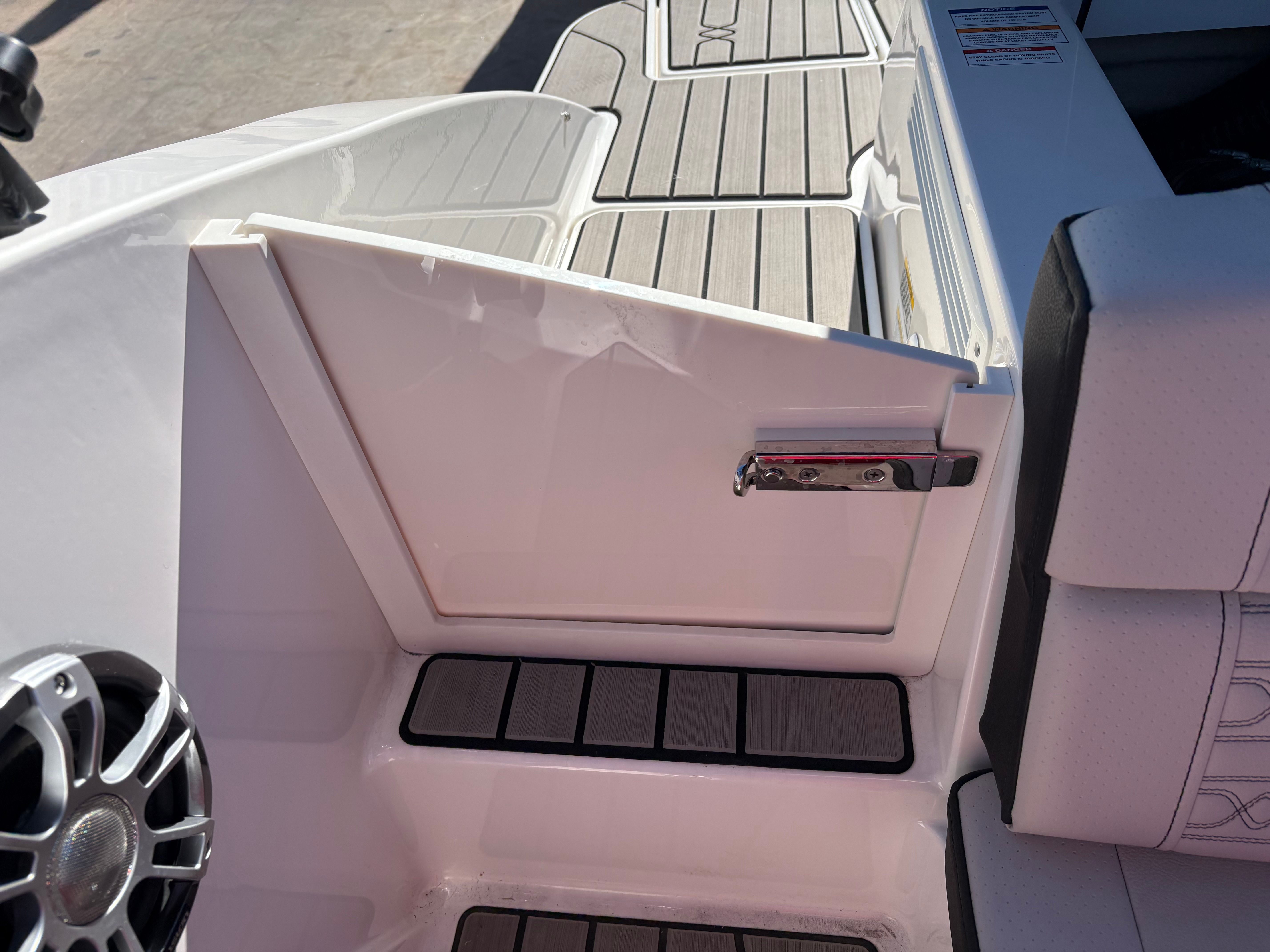 2025 Sea Ray SPX 190 Image Thumbnail #22