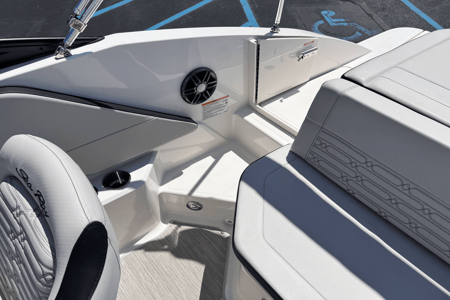 2025 Sea Ray SPX 190 Image Thumbnail #18