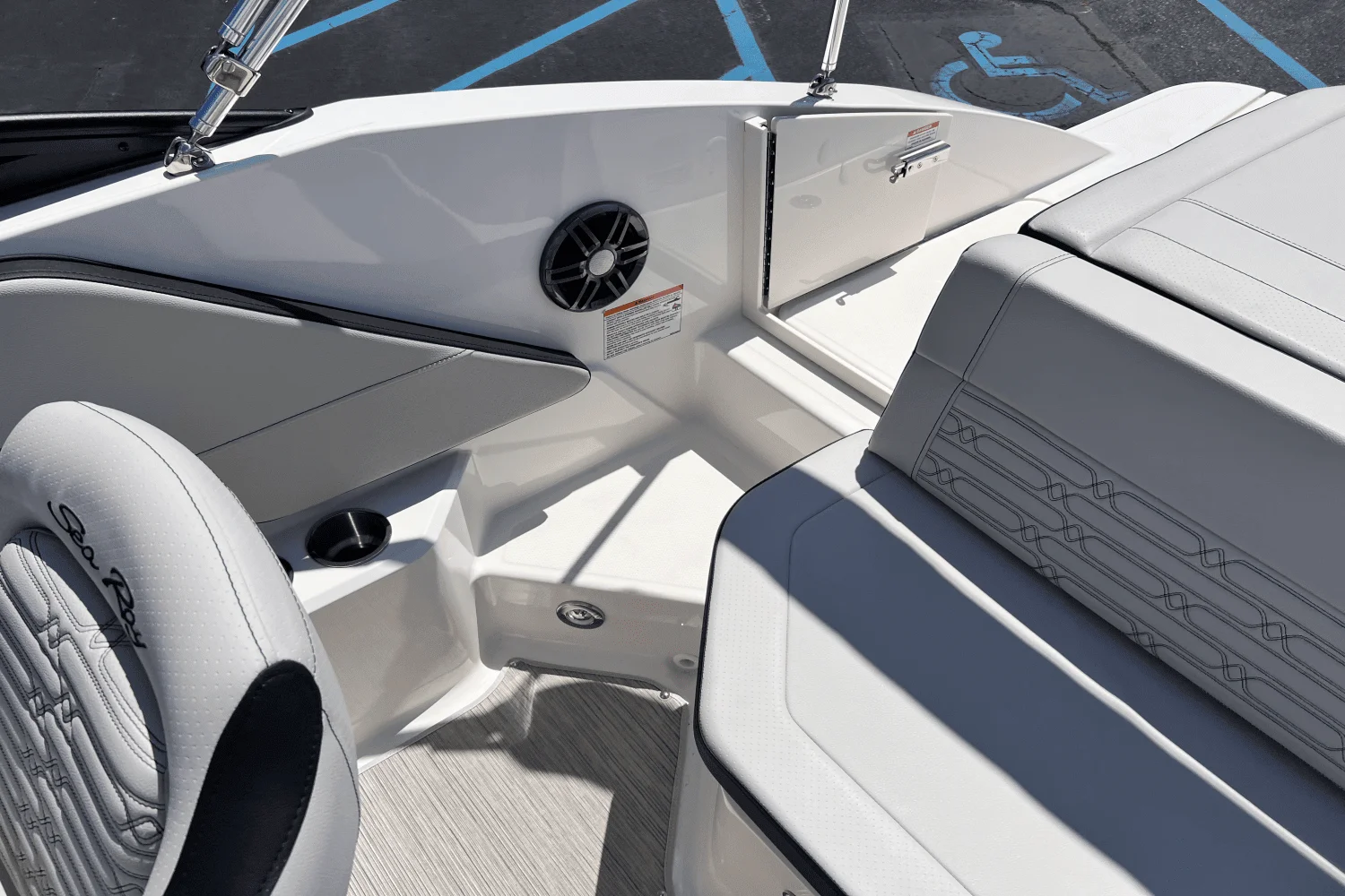 2025 Sea Ray SPX 190 Image Thumbnail #18