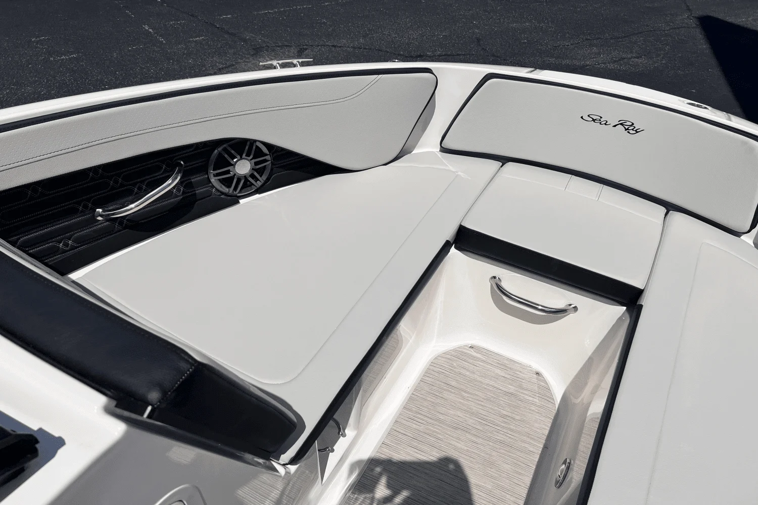 2025 Sea Ray SPX 190 Image Thumbnail #11