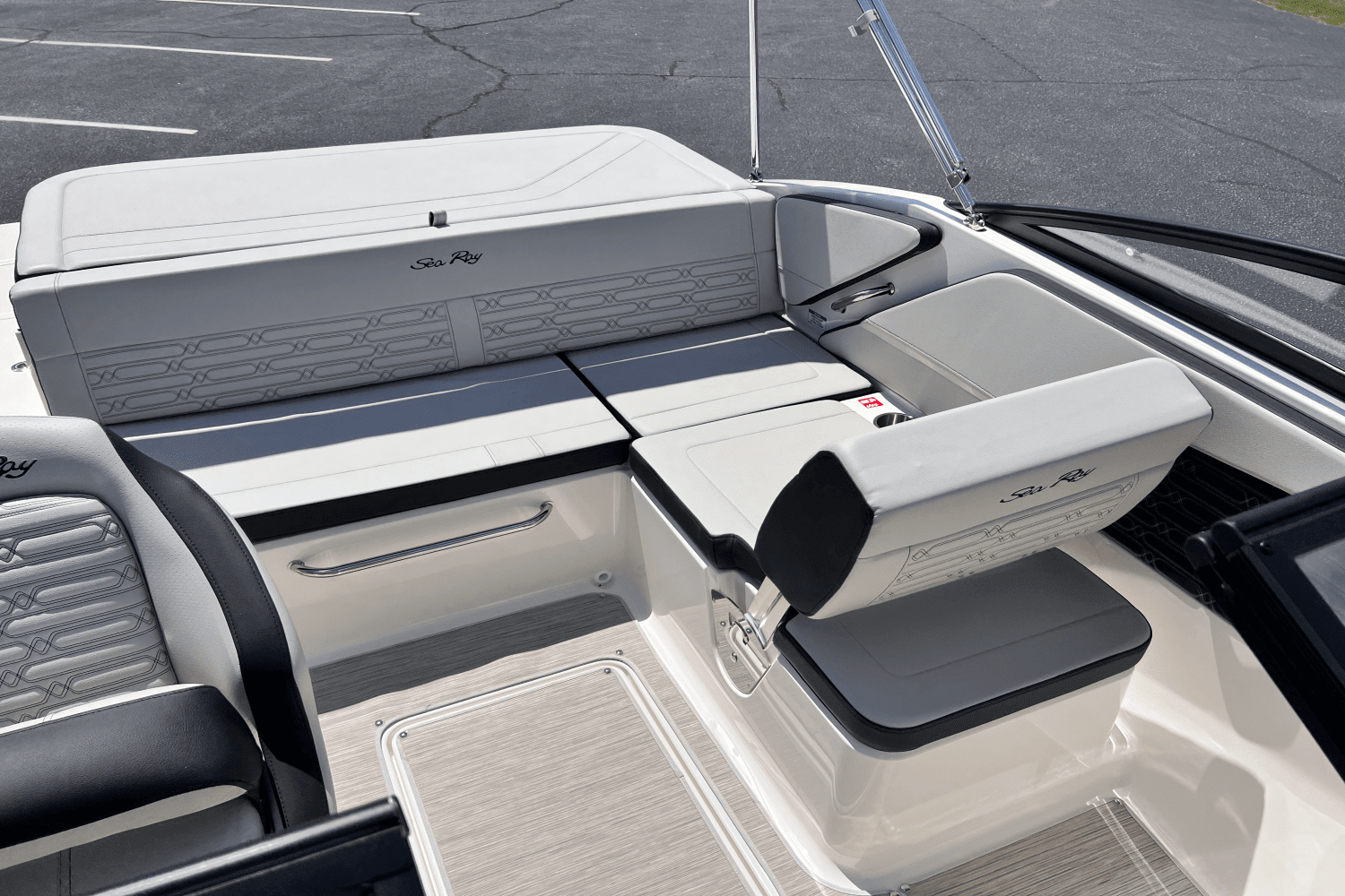 2025 Sea Ray SPX 190 Image Thumbnail #16