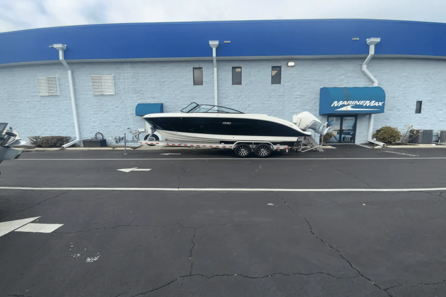 2025 Sea Ray SDX 250 Outboard Image Thumbnail #1